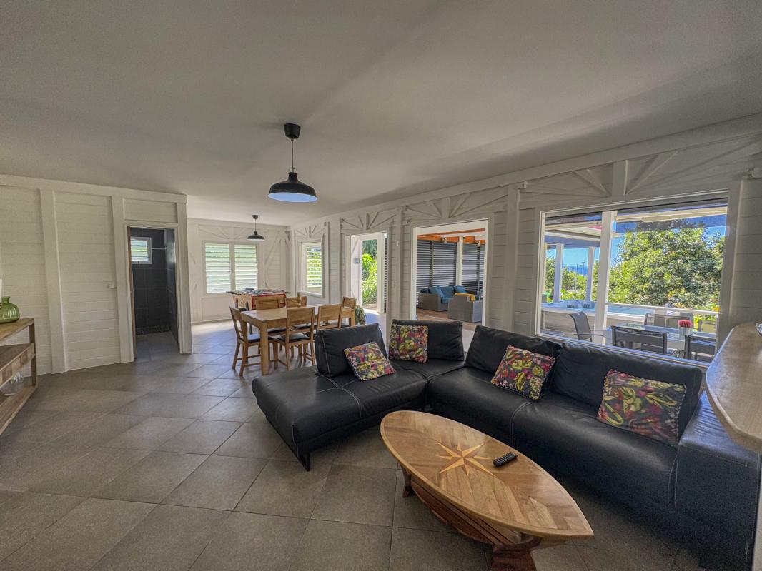 21.Location villa jacuzzi Saint Claude Guadeloupe_Salon